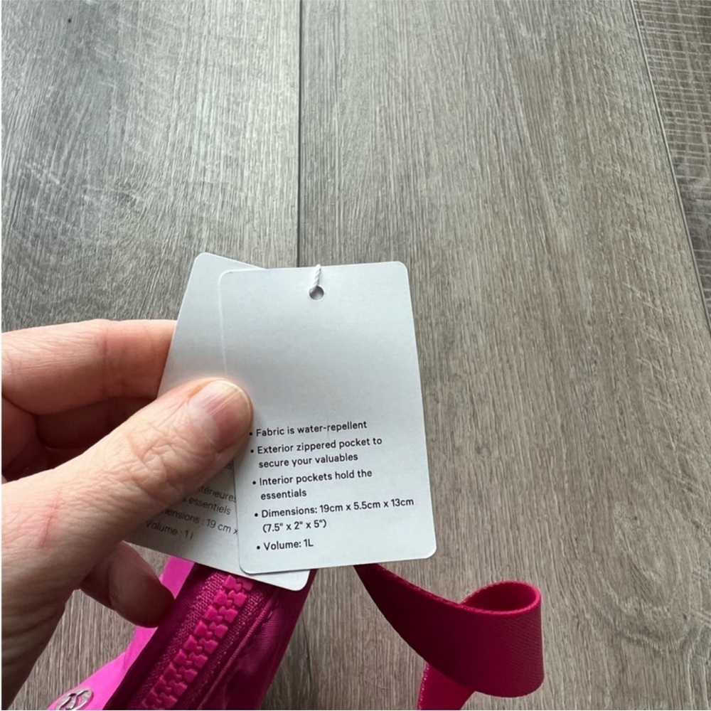 Lululemon Everywhere Belt Bag in Sonic Pink - Picture 8 of 8